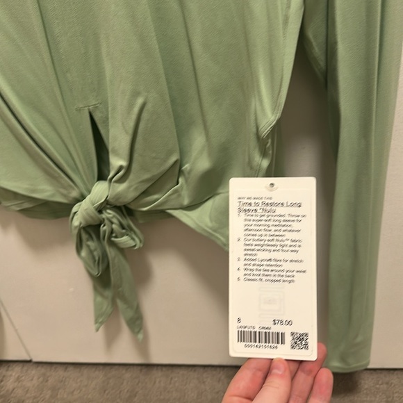 Lululemon Nulu long Sleeve - Picture 3 of 7